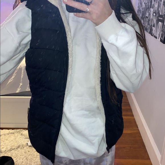 black vest - Picture 4 of 4